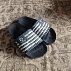 TE KOOP MOOIE BADSLIPPERS VICTORY MAAT 38, Kleding | Heren, Badmode en Zwemkleding, Ophalen of Verzenden, Overige maten, Zwart