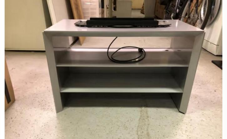 Bang & Olfsen tv- kastje edelstaal, Huis en Inrichting, Kasten | Televisiemeubels, Minder dan 100 cm, 50 tot 100 cm, 25 tot 50 cm