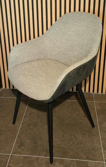 NIEUW stoel Vitoro set van 4 of 6 UITVERKOOP van €894,- beschikbaar voor biedingen