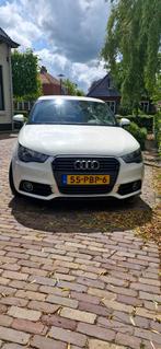 Audi A1 1.4 Tfsi 90KW S-tronic 2011 Wit, Auto's, Audi, A1, Zwart, 4 cilinders, 4 stoelen