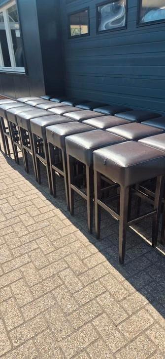 Barkrukken 24 stuks  beschikbaar voor biedingen