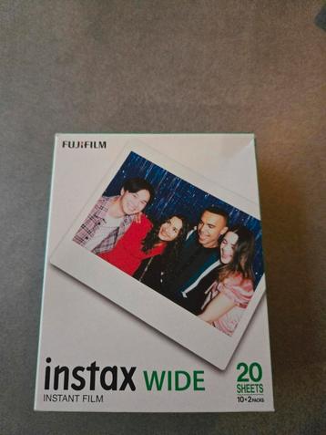 Fujifilm instax WIDE Film beschikbaar voor biedingen
