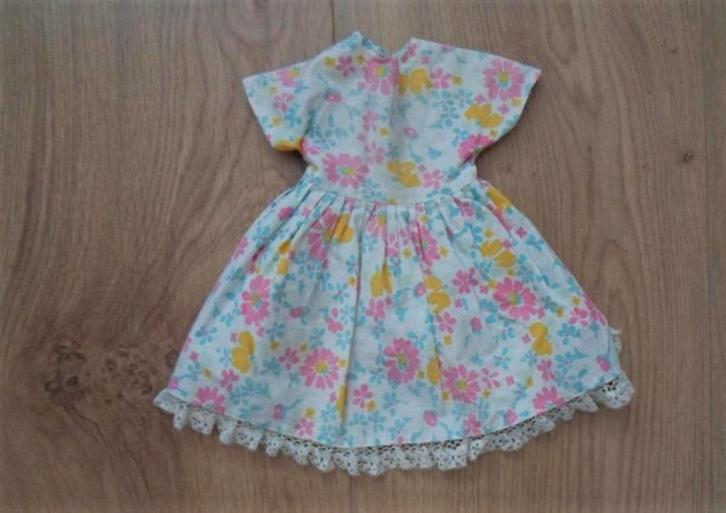 Poppenkleertjes voor een pop van 40 cm. 1 euro per stuk., Verzamelen, Poppen, Zo goed als nieuw, Kleertjes, Ophalen of Verzenden