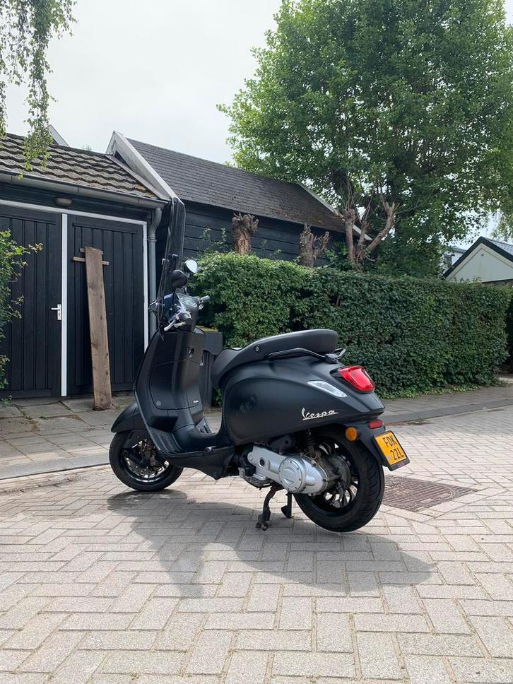 Vespa Sprint Notte, Fietsen en Brommers, Scooters | Vespa, Gebruikt, Vespa S, Maximaal 45 km/u, Benzine, Ophalen