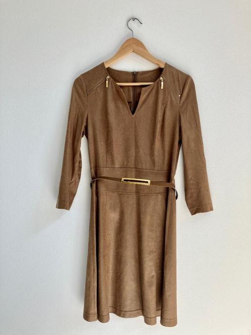 ZGAN Bruine faux-leatherjurk Caroline Biss - 36, Kleding | Dames, Jurken, Zo goed als nieuw, Maat 36 (S), Bruin, Boven de knie