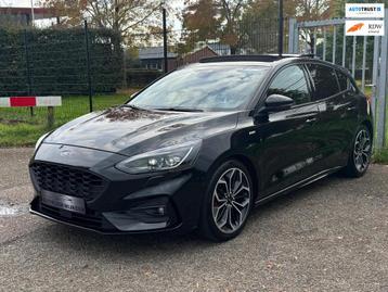 Ford Focus 1.0 EcoBoost ST Line Panodak LED Camera MEGA VOL! beschikbaar voor biedingen