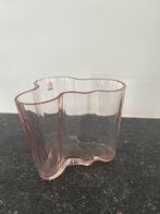 Iittala Aalto Vaas Rosé - Mondgeblazen Design, Huis en Inrichting, Woonaccessoires | Vazen, Ophalen, Overige kleuren, Minder dan 50 cm