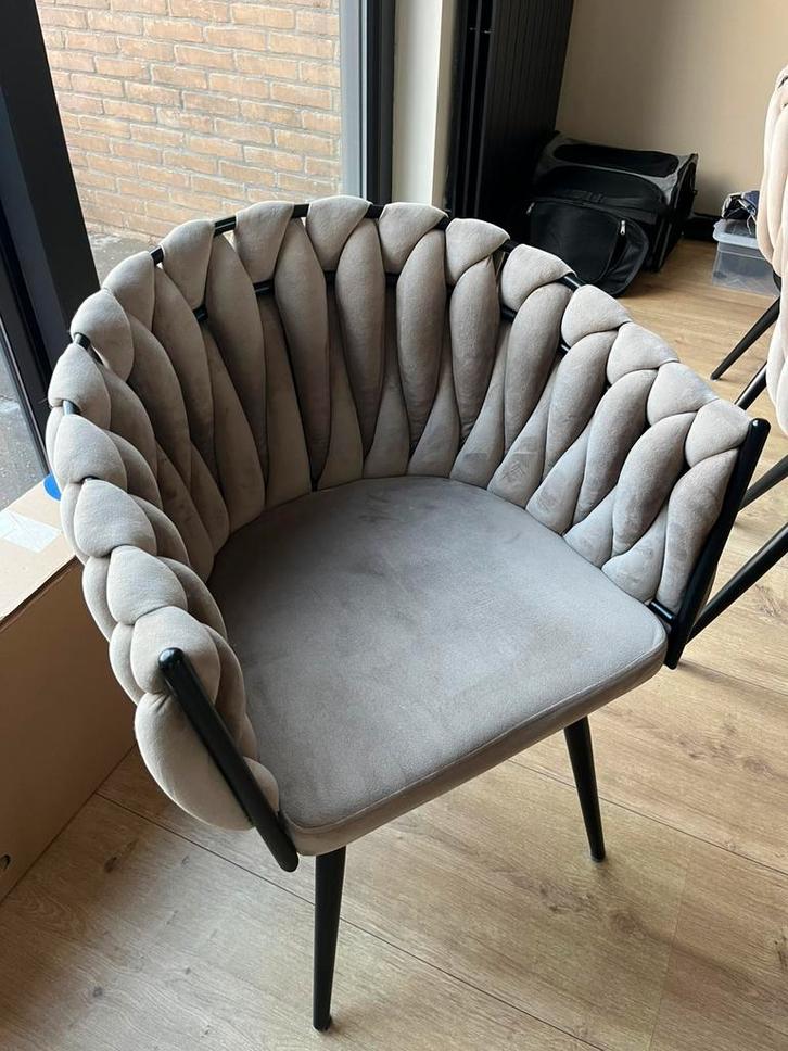 1x Eetkamerstoel knot Velvet, Huis en Inrichting, Stoelen, Zo goed als nieuw, Vijf, Zes of meer stoelen, Overige materialen, Overige kleuren