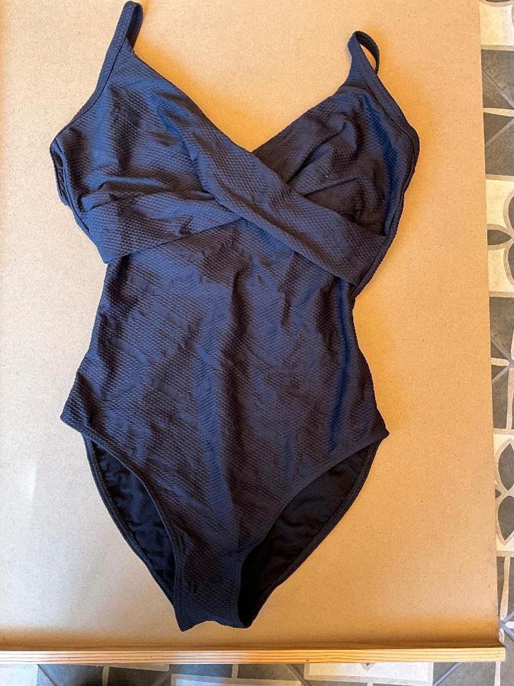 Texture Badpak Zwart badpak van Cyell maat 42D, Kleding | Dames, Badmode en Zwemkleding, Nieuw, Badpak, Zwart, Ophalen of Verzenden