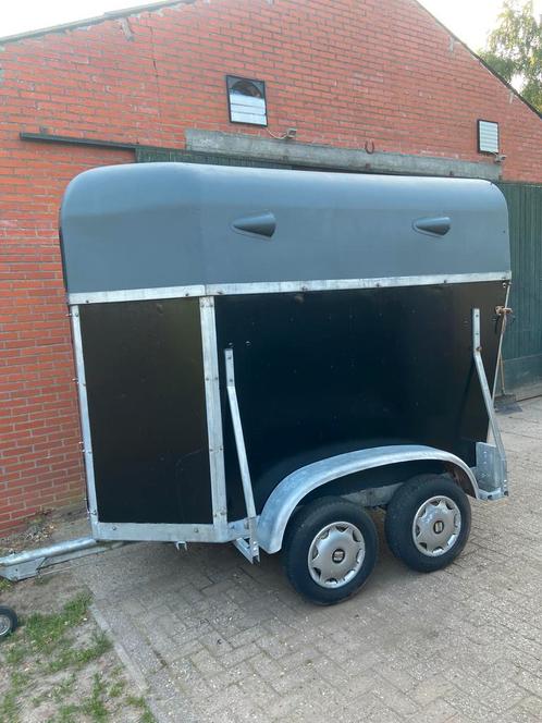 Heja 1,5p en Westeria 2p trailers met kunststof bodem, Dieren en Toebehoren, Paarden en Pony's | Trailers en Aanhangwagens, Gebruikt