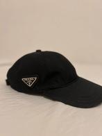 Prada pet nylon zwart maat M, Kleding | Heren, Hoeden en Petten, Ophalen of Verzenden, 58 of 59 cm (L, 7¼ of ⅜ inch), Prada, Pet