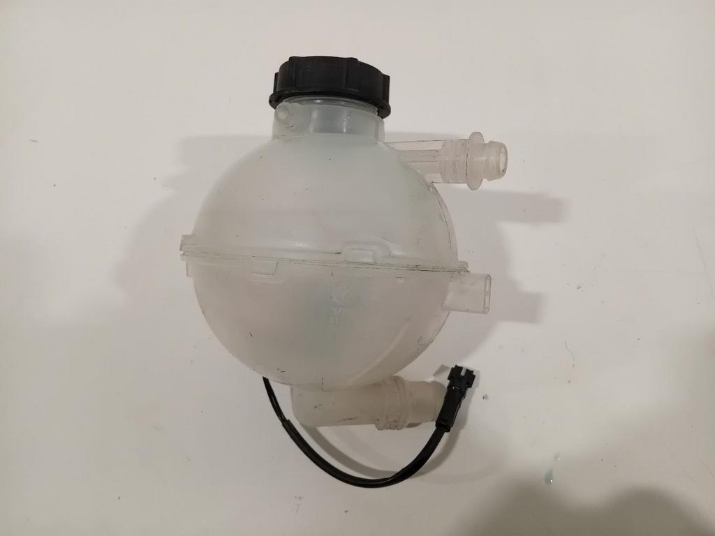 Koelvloeistof reservoir Volvo V60, Onderdelen@venauto.nl, Van der Ven Autorecycling B.V., Gebruikt, Ettenseweg 76, 4706 PB Roosendaal, The Netherlands