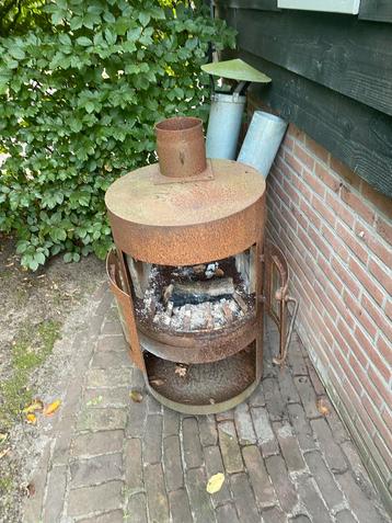 Tuinhaard met deurtjes beschikbaar voor biedingen