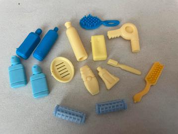 Barbie badkamer accessoires blauw geel beschikbaar voor biedingen