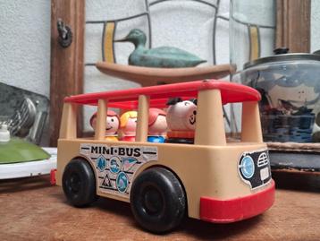 vintage Fisher-Price minibus met popjes beschikbaar voor biedingen