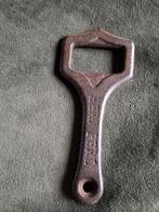 Vintage Hero Breda Flessenopener 8cm bij 4 cm, Ophalen of Verzenden