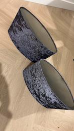 2 zwarte fluwelen lampenkappen, Huis en Inrichting, Lampen | Lampenkappen, Ophalen, Zo goed als nieuw, Rond, 25 tot 50 cm