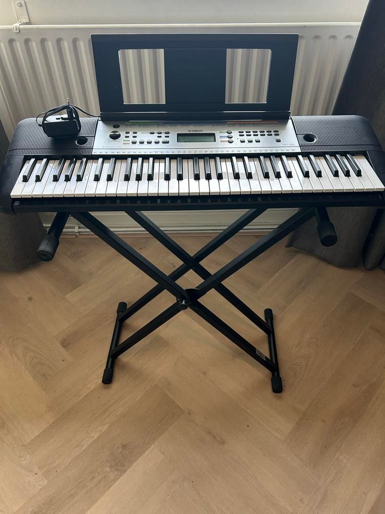 Yamaha YPT-255 + Statief + Hal Leonard Pianomethode (Nieuw), Muziek en Instrumenten, Keyboards, Ophalen, Zo goed als nieuw, 61 toetsen