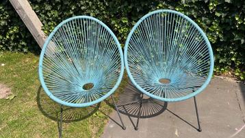 Twee mooie draadstoelen / tuinstoelen, blauw beschikbaar voor biedingen