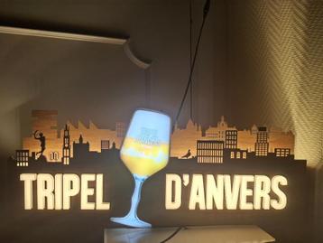 Lichtreclame Triple d'Anvers bier beschikbaar voor biedingen