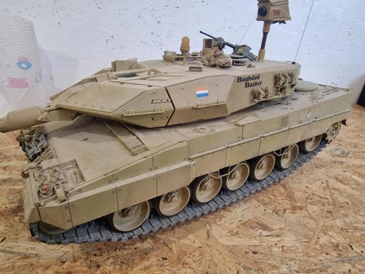 Tamiya 1/16 Leopard 2 A6 Full Option / MFU 56020, Hobby en Vrije tijd, Modelbouw | Auto's en Voertuigen, Gebruikt, Tank, Groter dan 1:32