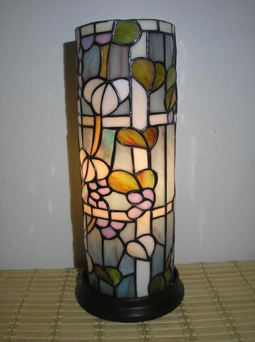 Kleurig windlicht met mooie vlakvulling (rond) beschikbaar voor biedingen