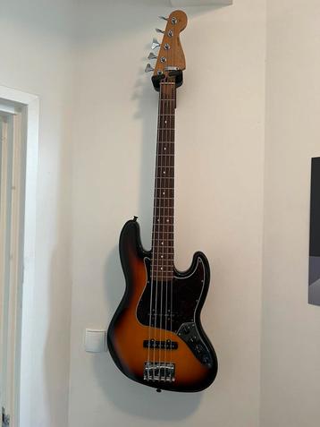 Fender Deluxe Active Jazz Bass V beschikbaar voor biedingen