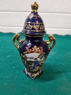 Vaasje met blauwe deksel aziatische afbeelding, Huis en Inrichting, Woonaccessoires | Vazen, Ophalen of Verzenden, 'T Olde Gre-j