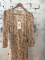 Moost wanted Noura wrap dress maat S, Kleding | Dames, Jurken, Beige, Nieuw, Ophalen of Verzenden, Maat 36 (S)
