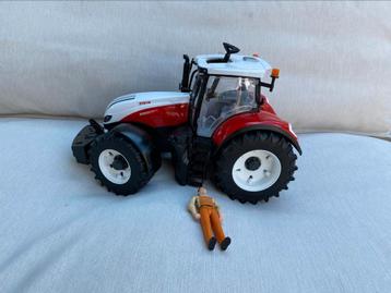 Bruder tractor Steyr beschikbaar voor biedingen