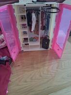 Barbie kledingkast met koffertje, Kinderen en Baby's, Speelgoed | Poppenhuizen, Ophalen of Verzenden, Zo goed als nieuw
