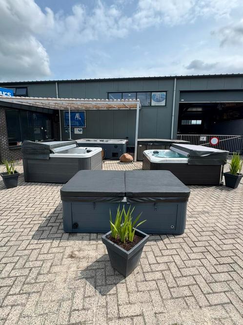 In - verkoop jacuzzi’s nieuw & jonggebruikt Gr Jacuzziboer, Tuin en Terras, Zwembad-toebehoren, Zo goed als nieuw, Ophalen