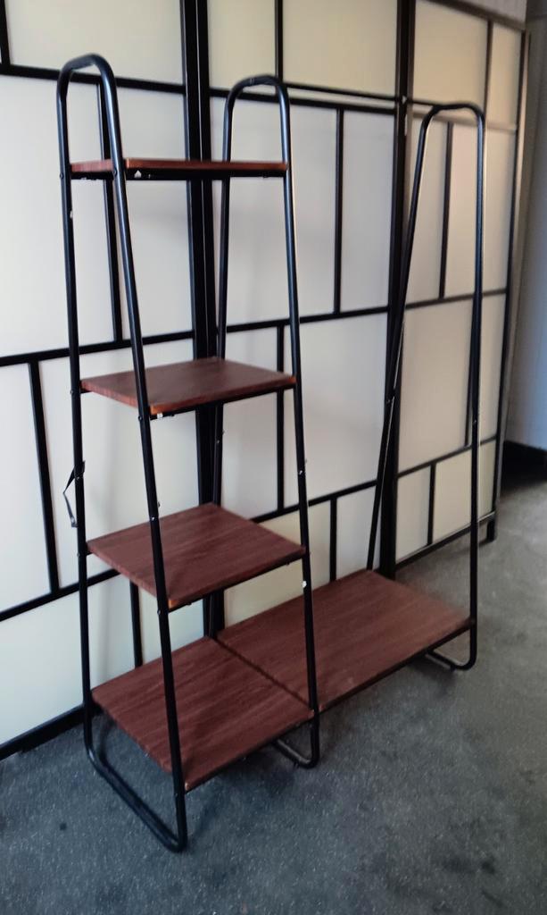 Stevige kledingrek / kapstok met 5 planken, Huis en Inrichting, Kasten | Wandmeubels, Zo goed als nieuw, Minder dan 150 cm, 25 tot 50 cm