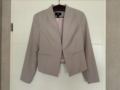 Super gaaf kort, gevoerd, jasje ( H&M) mt 42/44, Kleding | Dames, Jasjes, Kostuums en Pakken, Zo goed als nieuw, Maat 42/44 (L)