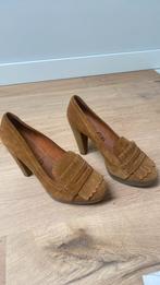 Unisa damespump, Ophalen of Verzenden, Zo goed als nieuw, Geel