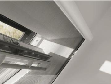Velux verduisterend rolgordijn zwart 78x118 cm beschikbaar voor biedingen