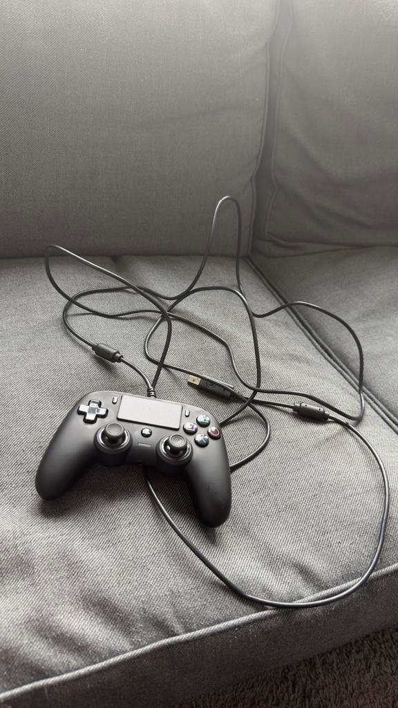 PS4 Dualshock Controller - Nacon Compact Controller, Spelcomputers en Games, Spelcomputers | Sony PlayStation Consoles | Accessoires