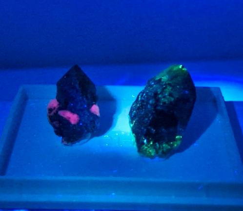 2x JAPANSE ROOKKWARTS (MORION) =UV, Verzamelen, Mineralen en Fossielen, Mineraal, Ophalen of Verzenden