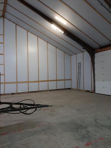 caravanstalling beschikbaar voor biedingen
