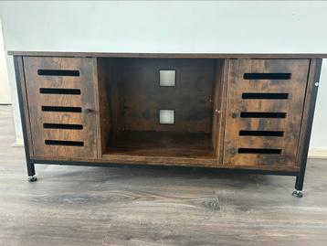 Dressoir beschikbaar voor biedingen