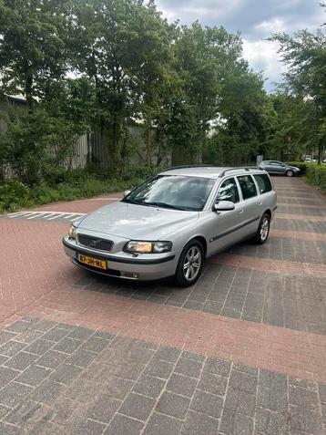 Volvo V70 2.4 T 200PK AUT 2002 Grijs beschikbaar voor biedingen