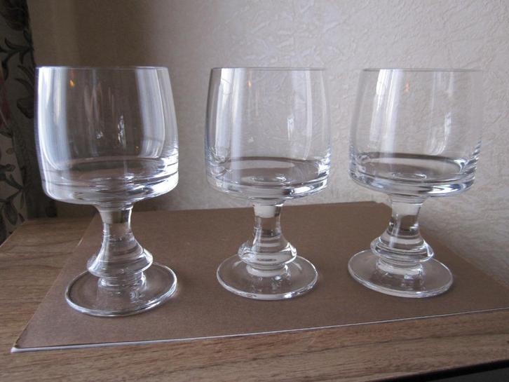 Vijf prachtige kristal witte of rode wijnglazen -, Antiek en Kunst, Antiek | Glas en Kristal, Verzenden