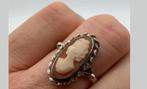 Prachtige camee ring zilver, Ophalen of Verzenden, Zo goed als nieuw, 17 tot 18, Dame