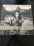 Ancient Marks: Sacred Origins - Chris Rainier + DVD, Boeken, Ophalen of Verzenden, Zo goed als nieuw, Fotografie algemeen, Chris Rainier