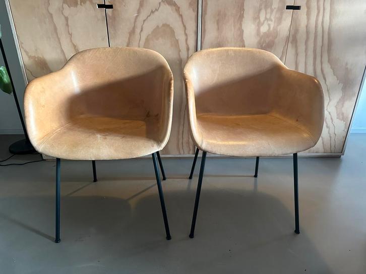 Design eetkamerstoelen MUUTO fiber vintage leer VITRA eames, Huis en Inrichting, Stoelen, Gebruikt, Twee, Leer, Bruin, Ophalen