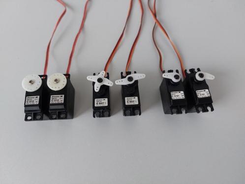 RC vliegtuig servo's Graupner, Dymond, Futaba aansl., Hobby en Vrije tijd, Modelbouw | Radiografisch | Vliegtuigen, Nieuw, Elektro