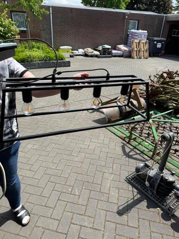 Hanglamp tafel beschikbaar voor biedingen