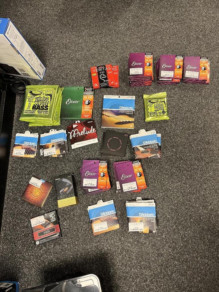 Diverse snaren Elixir, Daddario, Ernie Ball, Muziek en Instrumenten, Instrumenten | Toebehoren, Nieuw, Elektrische gitaar, Ophalen of Verzenden