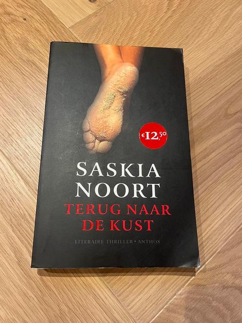 Saskia Noort - Terug naar de kust, Boeken, Thrillers, Gelezen, Nederland, Ophalen of Verzenden