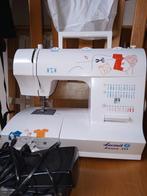 Naaimachine Łucznik, Hobby en Vrije tijd, Naaimachines en Toebehoren, Ophalen, Zo goed als nieuw, Naaimachine, Overige merken